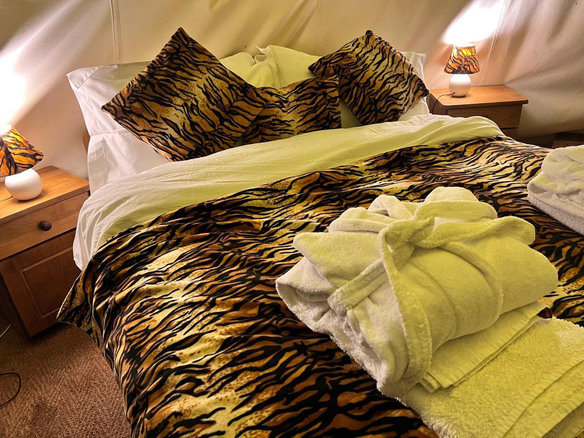 Burtree Country House, Tipi'S, Treehouse & Lodge & House Rooms With Hot Tubs In A Private Garden Thirsk Luaran gambar