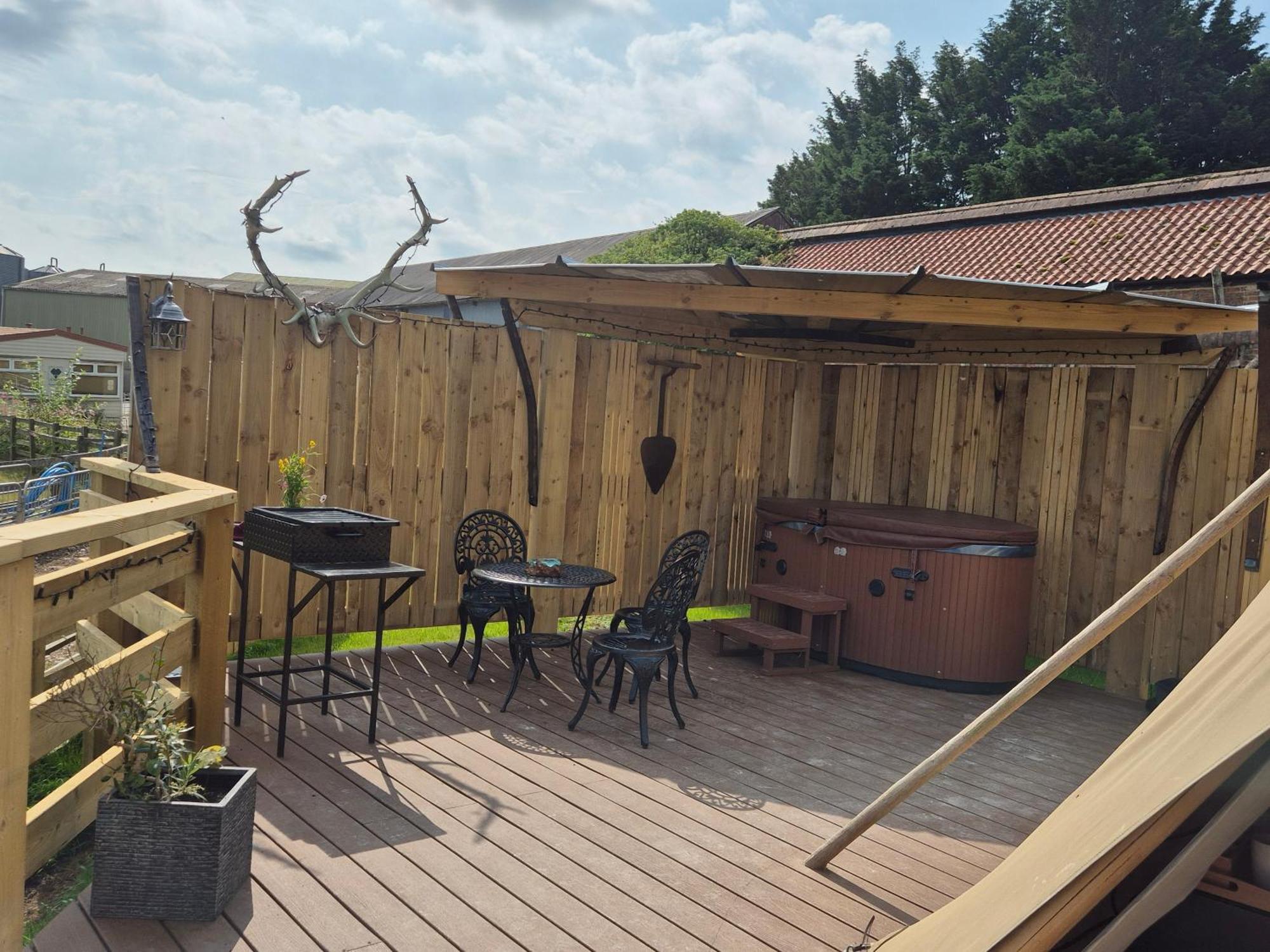 Burtree Country House, Tipi'S, Treehouse & Lodge & House Rooms With Hot Tubs In A Private Garden Thirsk Luaran gambar