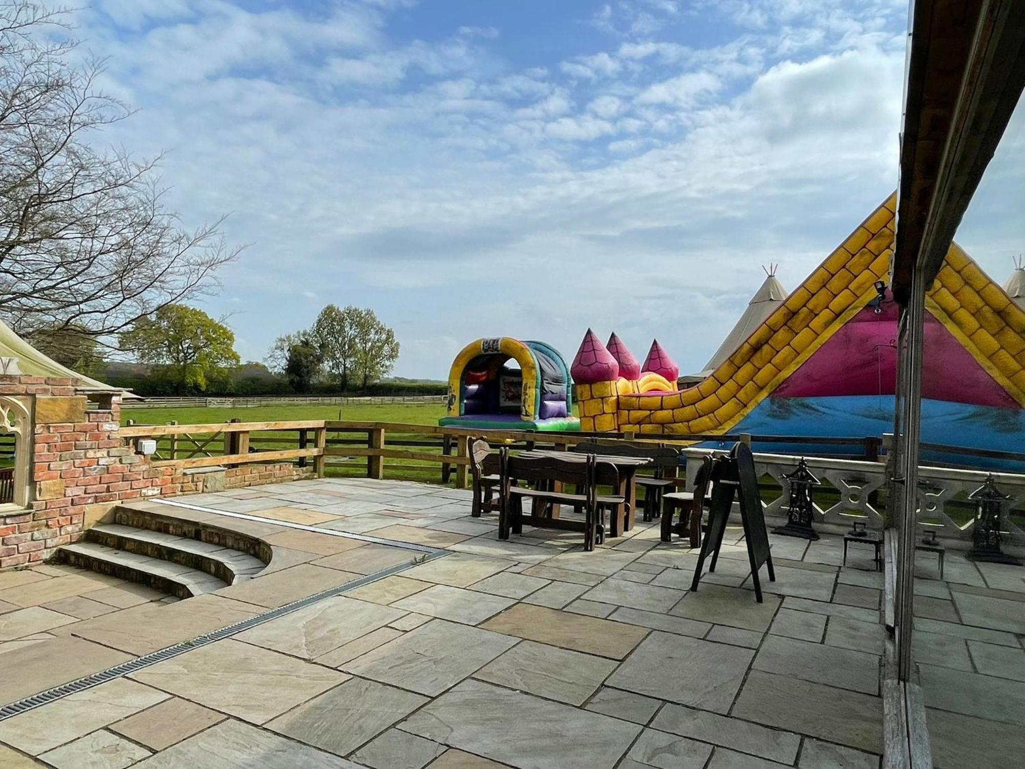 Burtree Country House, Tipi'S, Treehouse & Lodge & House Rooms With Hot Tubs In A Private Garden Thirsk Luaran gambar